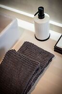 Room fully equipped Spa and gym free