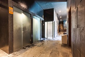 Room fully equipped Spa and gym free