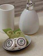 Ryze Apartments airport by Airstay