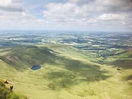Waterfall Country Escape