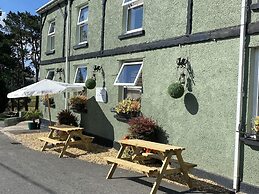 Waterfall Country Escape