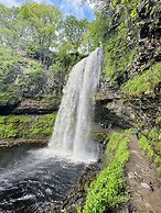 Waterfall Country Escape