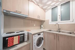 Cozy Acropolis Studio by Cloudkeys