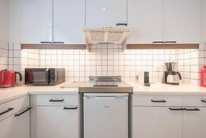 Philippos Acropolis Home by Cloudkeys