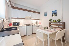 Philippos Acropolis Home by Cloudkeys