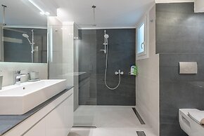 Philippos Acropolis Home by Cloudkeys