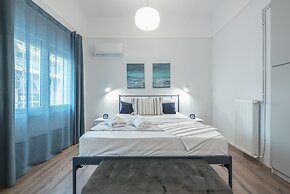 Spacious Family Home in Thisio by Cloudkeys