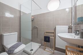 Spacious Family Home in Thisio by Cloudkeys