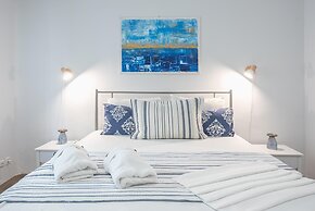 Spacious Family Home in Thisio by Cloudkeys