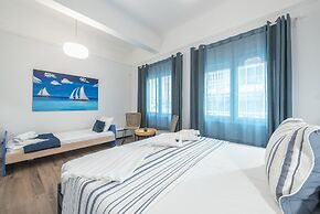 Spacious Family Home in Thisio by Cloudkeys