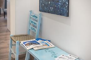 Spacious Family Home in Thisio by Cloudkeys