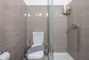 Spacious Family Home in Thisio by Cloudkeys