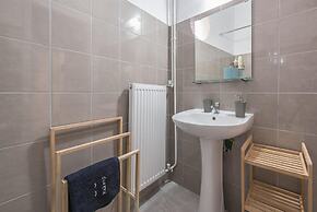 Spacious Family Home in Thisio by Cloudkeys