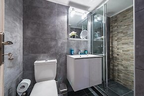 Stylish Home in Koukaki by Cloudkeys