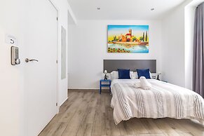 LooP Las Ventas - Adults Only