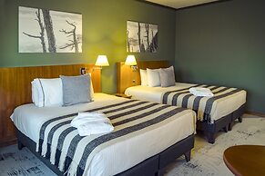 Park Lake Luxury Hotel