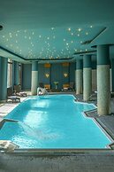 Park Lake Luxury Hotel