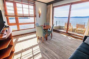 Park Lake Luxury Hotel