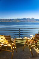 Park Lake Luxury Hotel