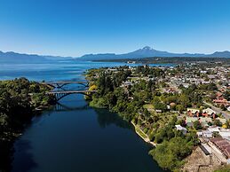 Park Lake Luxury Hotel