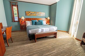 Park Lake Luxury Hotel