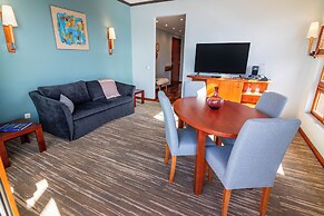 Park Lake Luxury Hotel