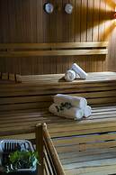 Park Lake Luxury Hotel