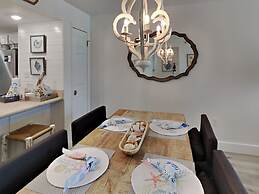 Driftwood Towers #1F - Palm View