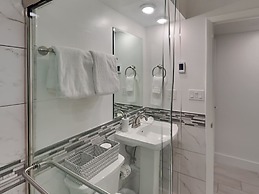 Driftwood Towers #1F - Palm View