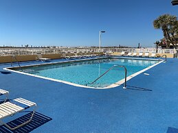 Driftwood Towers #1F - Palm View