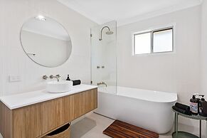 Maple Cottage -Perfect Eastside Location