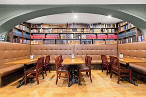 The Arlington Hotel, Bw Signature Collection