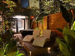 Kenting Sand Island W-Villa Seaview Resort