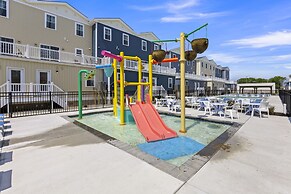 Seaport Oasis