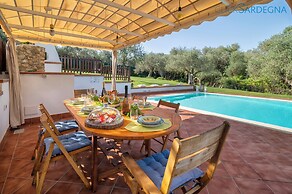 Alghero Villa Angelica, With Swimming Pool for Exclusive use 500 m Fro