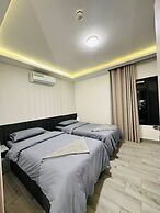 Privet Near Downtown Kh&sh