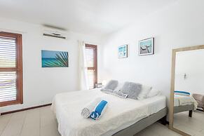 Beautiful Villa With Pool Near the Beach for Groups