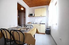 Two Bedroom sea View Apartment Primavera With Balcony