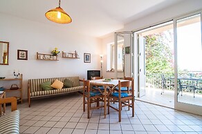 Apartment Sea View Park Residence Cicladi