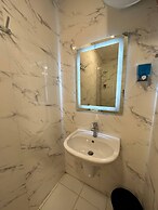 Privet Apartment 37 for Three Near Downtown Kh&sh