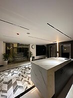 Privet Apartment 37 for Three Near Downtown Kh&sh