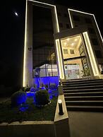 Privet Apartment 37 for Three Near Downtown Kh&sh