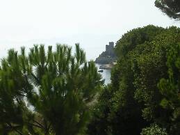 6- Lovely Apartment in Front of the sea