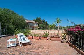 6- Lovely Apartment in Front of the sea