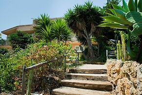 6- Lovely Apartment in Front of the sea