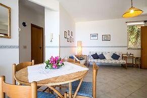 6- Lovely Apartment in Front of the sea