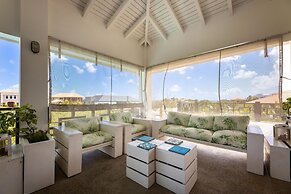 Room in B&B - Breezy Stay - Beautiful Spacious Room in Villa mi Cuna W