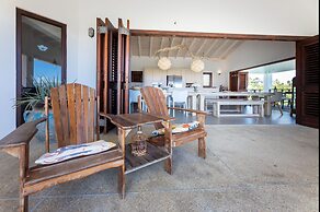 Room in B&B - Breezy Stay - Beautiful Spacious Room in Villa mi Cuna W