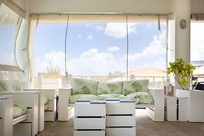 Room in B&B - Sunny Stay - Beautiful Spacious Room in Villa mi Cuna Wi