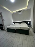 Luxury Room 03 Near Downtown